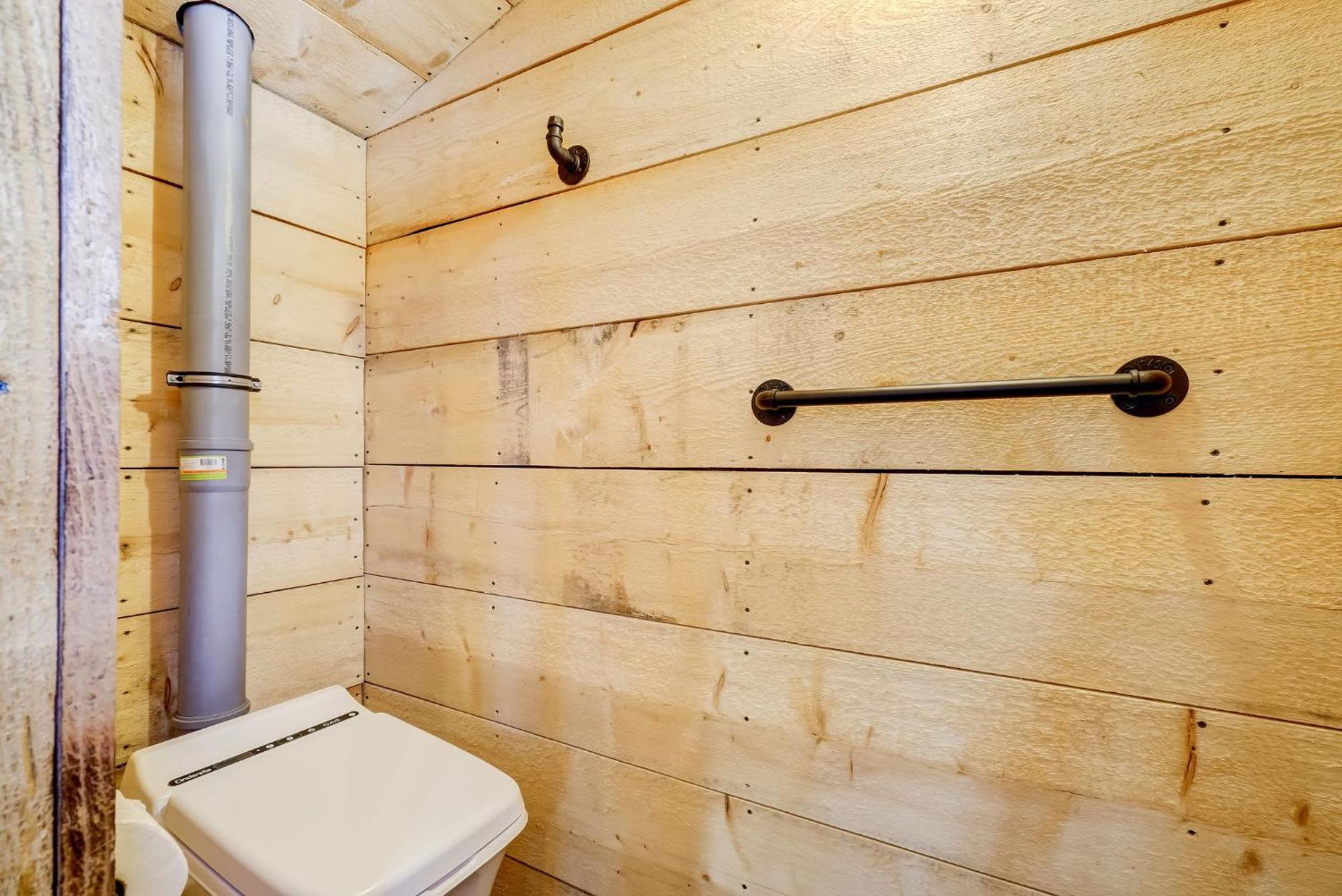 Your Cozy Cabin Retreat Saint-Remi-d'Amherst Exterior photo